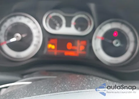 2015 Fiat 500L Lounge из США, поврежденный, VIN ZFBCFACH7FZ032258